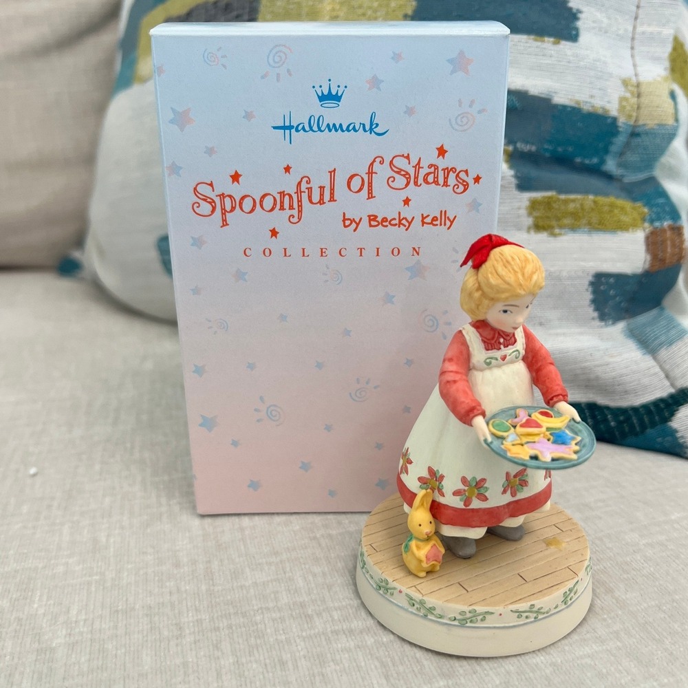 Hallmark Spoonful of Stars‎ Christmas Caring Becky Kelly Figurine 1998 QHC8251
